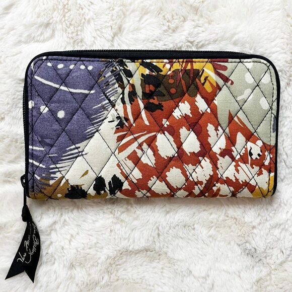 Vera Bradley Painted Feathers Retired Pattern Zip Around Wallet NWOT - Picture 1 of 13